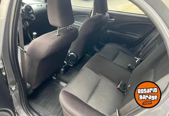 Autos - Toyota Etios x 1.5 2023 Nafta 87000Km - En Venta