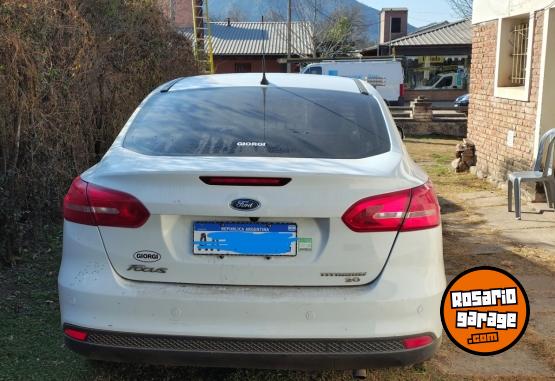 Autos - Ford FOCUS 3 TITANIUM 2016 Nafta 78500Km - En Venta