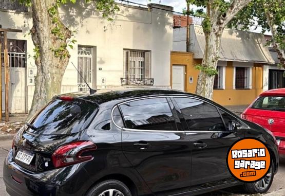 Autos - Peugeot 208 feline 2018 Nafta 72000Km - En Venta