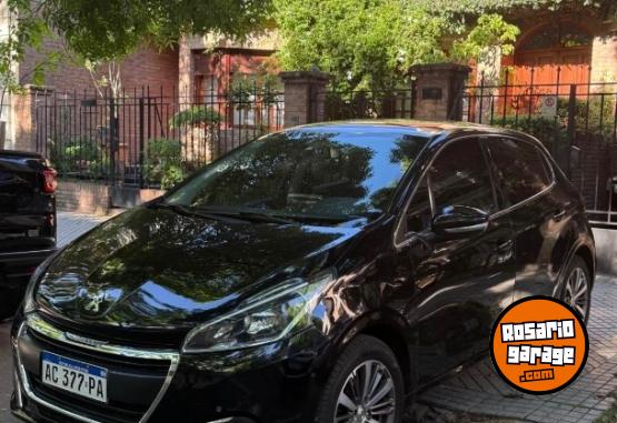 Autos - Peugeot 208 feline 2018 Nafta 72000Km - En Venta