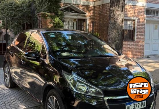Autos - Peugeot 208 feline 2018 Nafta 72000Km - En Venta