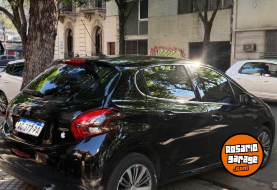 Autos - Peugeot 208 feline 2018 Nafta 72000Km - En Venta