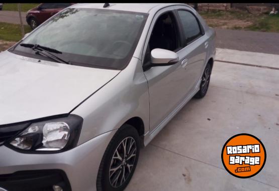 Autos - Toyota Etios xls 2023 Nafta 42000Km - En Venta