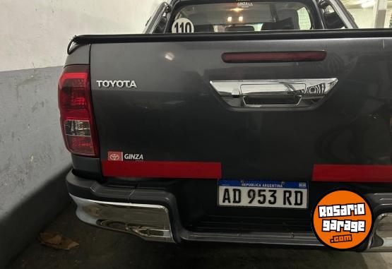 Camionetas - Toyota Hilux 2019 Diesel 83000Km - En Venta