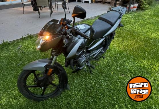 Motos - Bajaj 125Ns 2023 Nafta 3750Km - En Venta