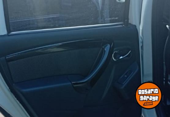 Camionetas - Renault Oroch Outsaider 2017 GNC 76000Km - En Venta