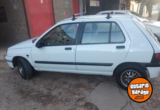 Autos - Renault Clio 1998 Nafta 250000Km - En Venta