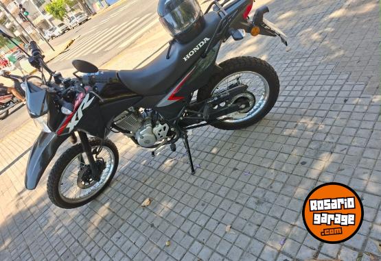 Motos - Honda Xr 2025 Nafta 2500Km - En Venta