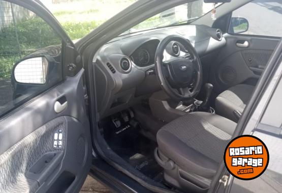 Autos - Ford Fiesta max 2006 Nafta 161000Km - En Venta
