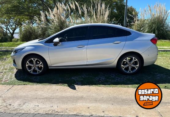 Autos - Chevrolet Cruze Premier 2023 Nafta 32000Km - En Venta