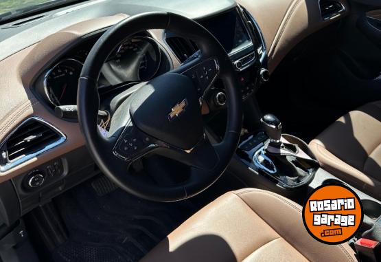 Autos - Chevrolet Cruze Premier 2023 Nafta 32000Km - En Venta