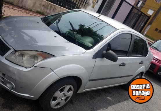 Autos - Ford Fiesta 2006 GNC 130000Km - En Venta