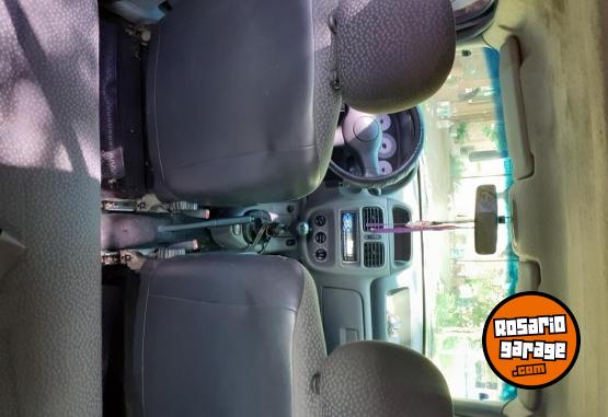 Autos - Renault Clio 2006 Nafta 262000Km - En Venta