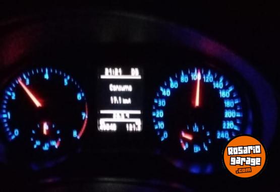 Autos - Volkswagen Suran 2011 Nafta 50050Km - En Venta