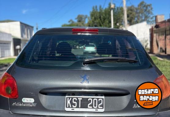 Autos - Peugeot 206 2012 Nafta 127000Km - En Venta