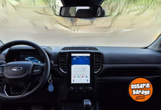 Camionetas - Ford XLT 2.0TDI 4x4 AT10 2024 Diesel 45000Km - En Venta