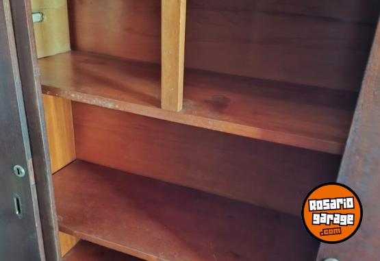 Hogar - ROPERO GRANDE EN MUY BUEN ESTADO - En Venta