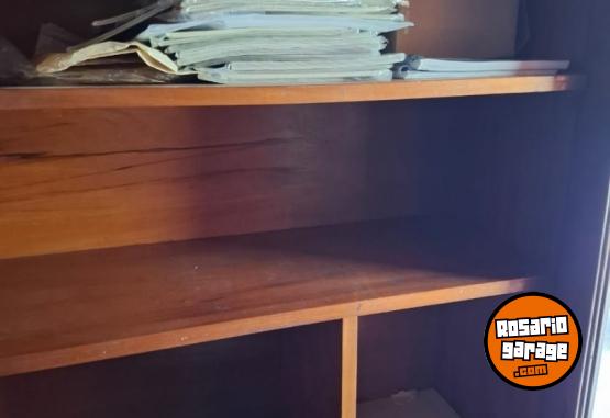 Hogar - ROPERO GRANDE EN MUY BUEN ESTADO - En Venta