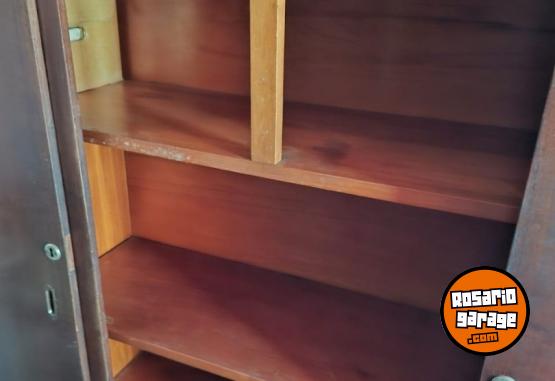 Hogar - ROPERO GRANDE EN MUY BUEN ESTADO - En Venta