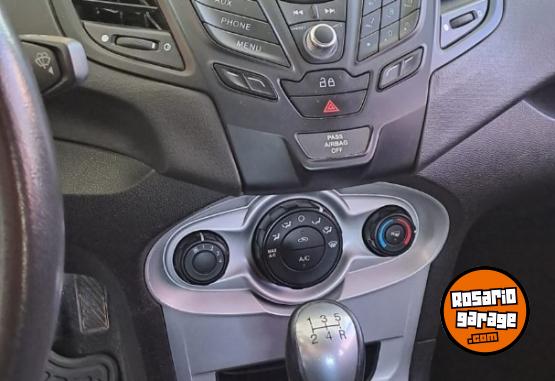 Autos - Ford Fiesta 1.6 5p SE Plus KD 2014 Nafta 55000Km - En Venta