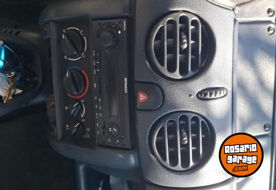 Utilitarios - Renault Kangoo 2017 GNC 103000Km - En Venta