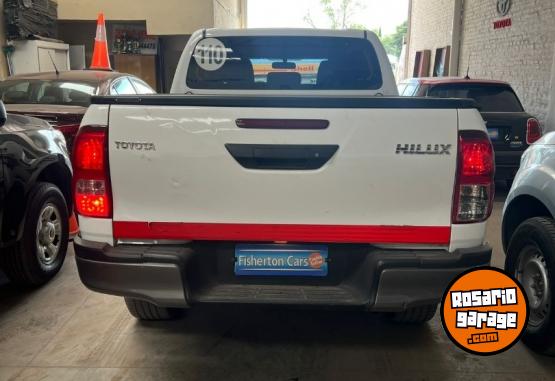 Camionetas - Toyota Hilux 4X4 DC DX 2.4 TDI 2022 Diesel 60000Km - En Venta