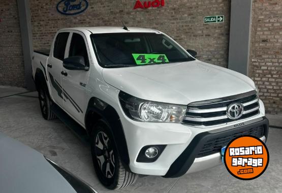 Camionetas - Toyota Hilux 4X4 DC DX 2.4 TDI 2022 Diesel 60000Km - En Venta