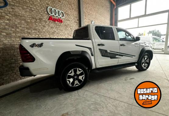 Camionetas - Toyota Hilux 4X4 DC DX 2.4 TDI 2022 Diesel 60000Km - En Venta