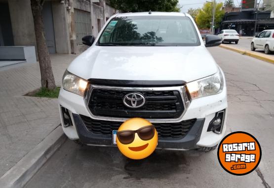 Camionetas - Toyota Hilux srv 2019 Diesel 160000Km - En Venta
