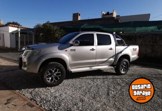 Utilitarios - Toyota Hilux 4x4 sr 2014 Diesel 240000Km - En Venta