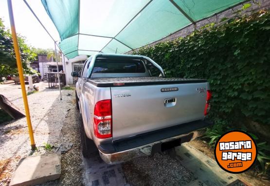 Utilitarios - Toyota Hilux 4x4 sr 2014 Diesel 240000Km - En Venta