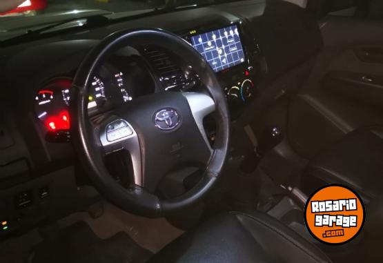 Utilitarios - Toyota Hilux 4x4 sr 2014 Diesel 240000Km - En Venta