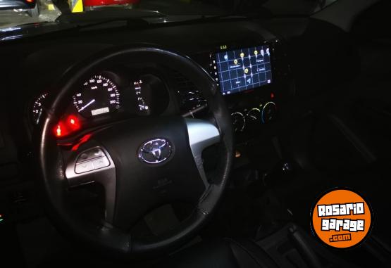 Utilitarios - Toyota Hilux 4x4 sr 2014 Diesel 240000Km - En Venta