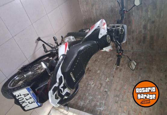 Motos - Corven Triax 250cc 2021 Nafta 35000Km - En Venta