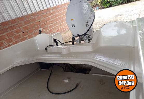 Embarcaciones - BUNKER 550 OPEN C/ MOTOR F. B. DE 60 HP MARCA TOHATSU 4 TIEMPOS - En Venta