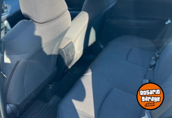 Autos - Toyota COROLLA CROSS XEI HEV 1.8 2022 Electrico / Hibrido 60000Km - En Venta