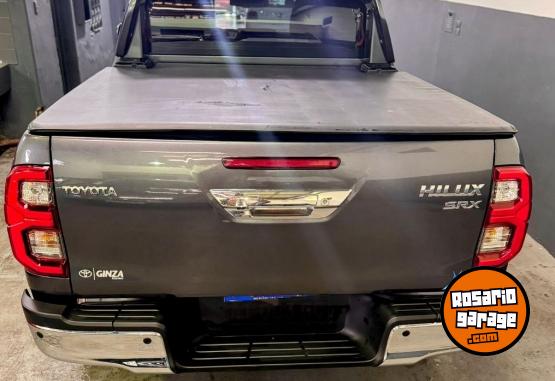 Camionetas - Toyota HILUX DC SRX 2.8 TDI 2025 Diesel 10400Km - En Venta