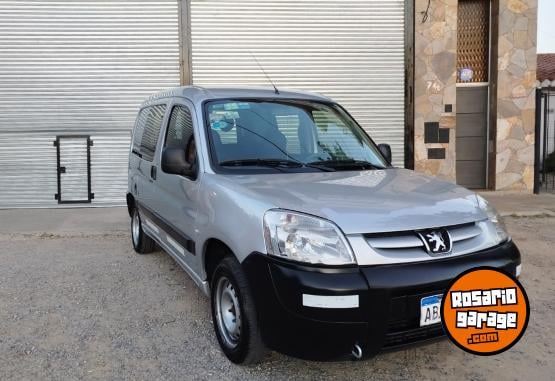 Utilitarios - Peugeot PARTNER 2017 GNC 150000Km - En Venta