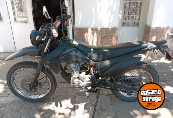Motos - Zanella 150 2018 Nafta 8000Km - En Venta