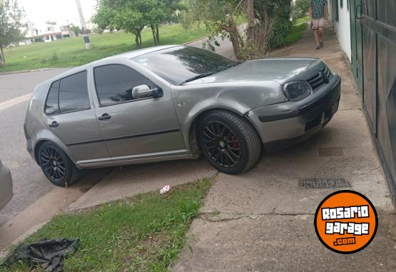 Autos - Volkswagen Golf 2005 Nafta 210000Km - En Venta