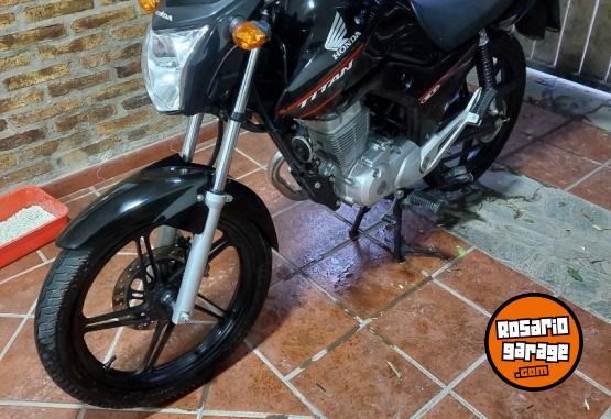 Motos - Honda Titan 2021 Nafta 20000Km - En Venta