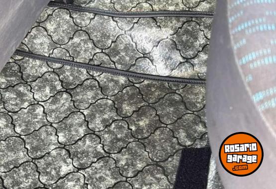 Utilitarios - Renault Kangoo 2017 GNC 131000Km - En Venta