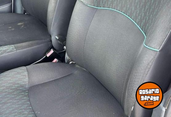 Utilitarios - Renault Kangoo 2017 GNC 131000Km - En Venta