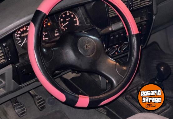 Autos - Renault 19 1995 Nafta 270000Km - En Venta