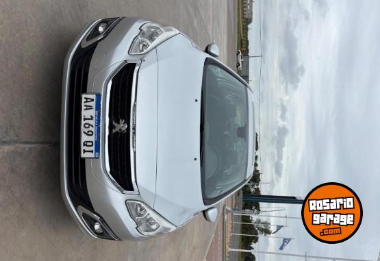 Autos - Peugeot 408 2017 Nafta 130000Km - En Venta