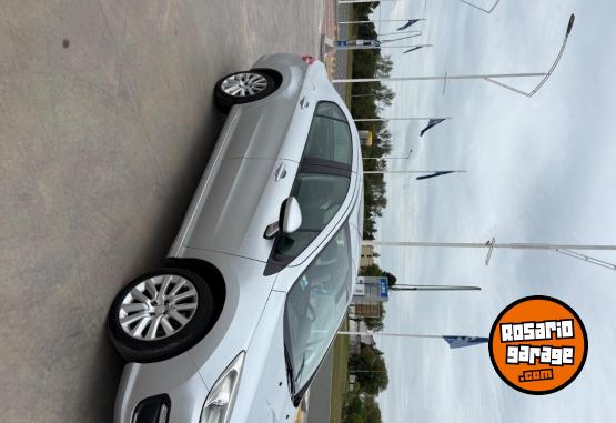 Autos - Peugeot 408 2017 Nafta 130000Km - En Venta