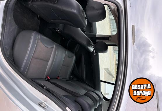 Autos - Peugeot 408 2017 Nafta 130000Km - En Venta