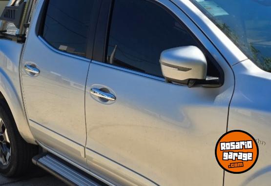 Camionetas - Nissan Frontier Platinum 2022 Diesel 85000Km - En Venta