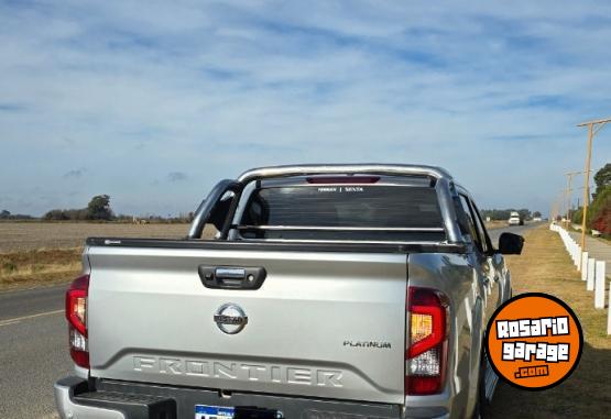 Camionetas - Nissan Frontier Platinum 2022 Diesel 99500Km - En Venta