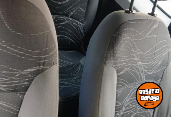 Camionetas - Fiat Strada 2015 GNC 240000Km - En Venta